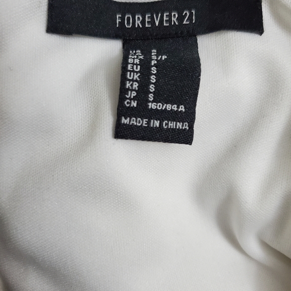 White Crochet Off-shoulder Dress - Picture 4 of 4